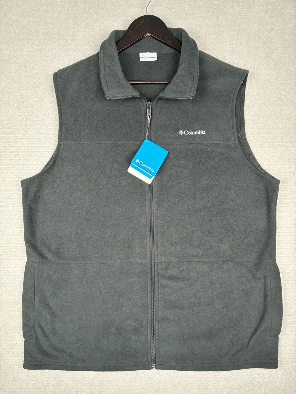 NWT Columbia Men’s Large Black Fleece Vest